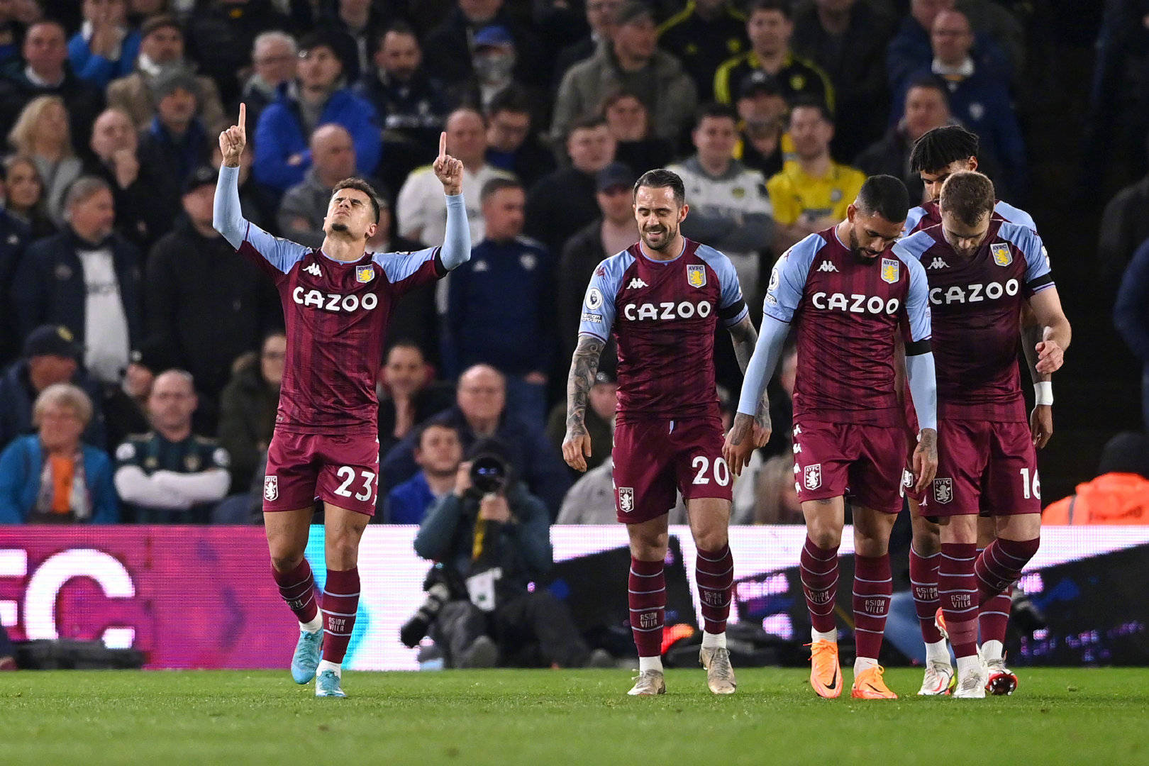 由球员身份 由球员身份