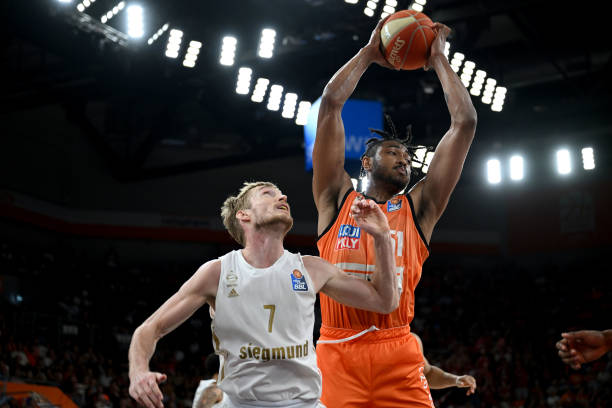 这种逆风下 这种逆风下