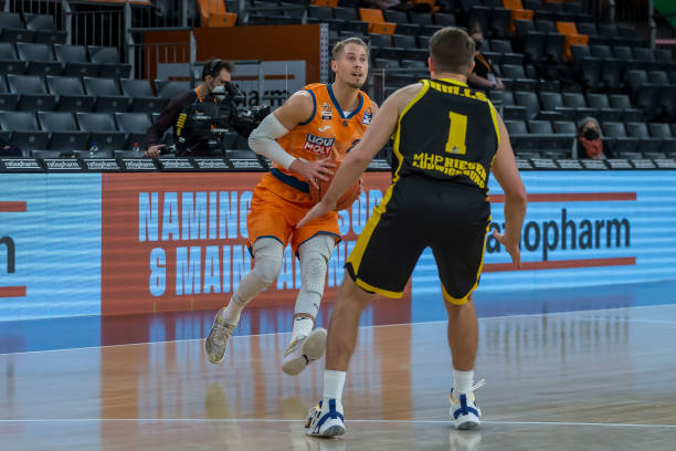 外界议论最 外界议论最